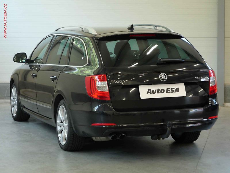 Škoda Superb (2015) 2.0TDI, DSG, xenon - fotka 6 z 20