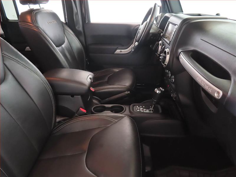 Jeep Wrangler (2018) 3.6 V6 - fotka 9 z 15