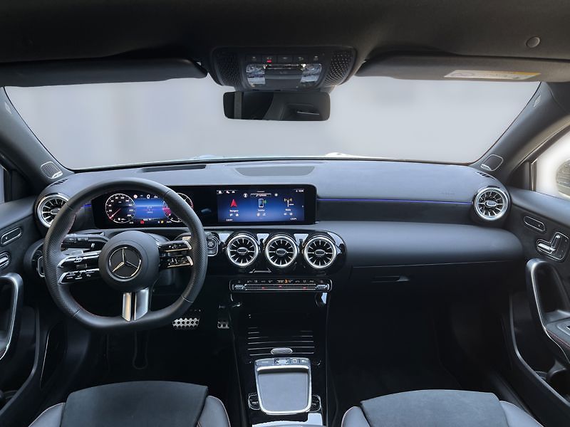 Mercedes-Benz Třídy A A-Třída 200 d AMG Night - fotka 14 z 20