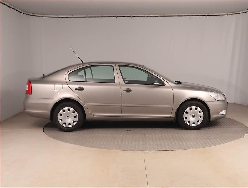 Škoda Octavia (2010) 1.2 TSI, ČR,1.maj, Serv.kniha - fotka 6 z 14