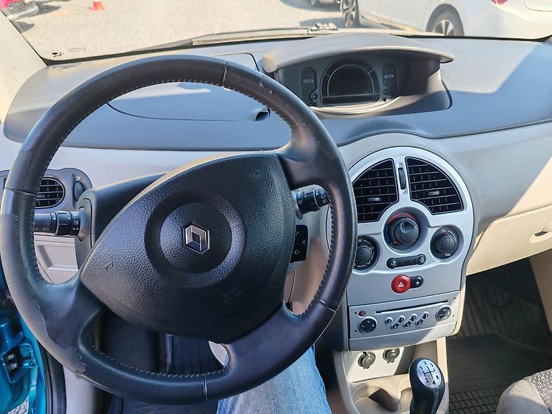 Renault Modus 1.6 i 65tkm - fotka 10 z 22