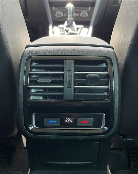 Volkswagen Passat 2,0 TDi,140kW,DSG,ČR - fotka 18 z 25