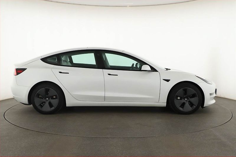 Tesla Model 3 (2020) Long Range 4WD 74kWh, SoH 92% - fotka 6 z 26
