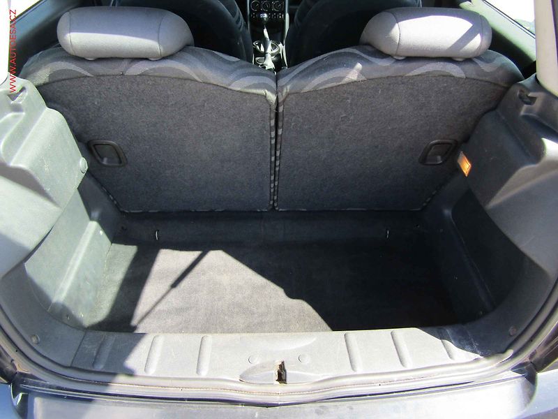 Mini One (2002) 1.6i, ČR, AC - fotka 7 z 18