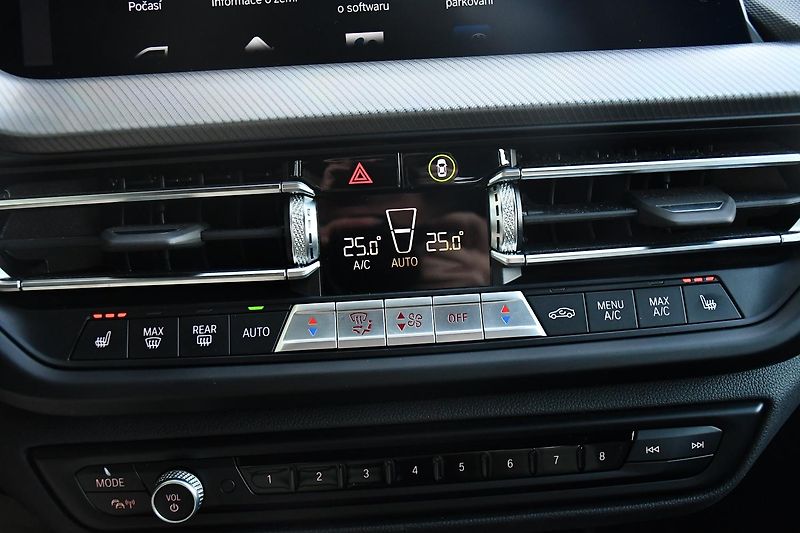 BMW Řada 2 218d MSPORT 3LZÁRUKA - fotka 40 z 50
