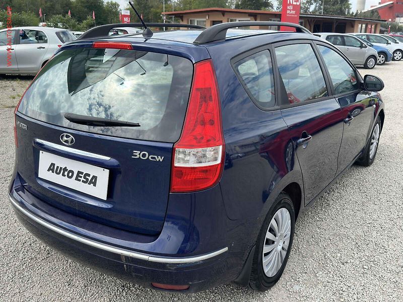 Hyundai i30 (2009) 1.6CVVT, ČR, AC - fotka 4 z 17