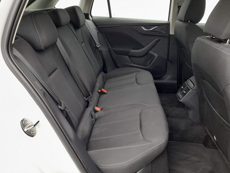 Škoda Scala Fresh 1.0 TSI 81kW 6MP - fotka 17 z 20