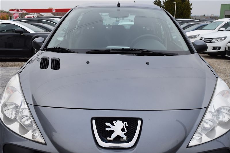 Peugeot 206 1,4 i (TU3) 54KW SERVISKA ALU - fotka 3 z 41