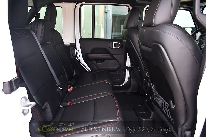 Jeep Wrangler 3.6L AWD RUBICON 4tisKM - fotka 19 z 52