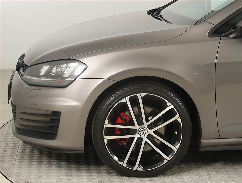 Volkswagen Golf (2016) 2.0 TDI GTD, Automat - fotka 15 z 21