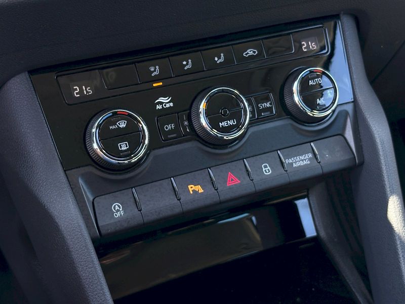 Škoda Karoq (2025) 1.5 TSI / 110 kW / SELECTION - fotka 26 z 29