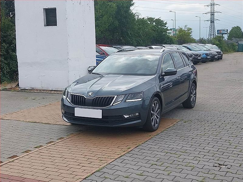 Škoda Octavia (2020) Ambition Plus 2.0 TDI, Automat - fotka 2 z 18