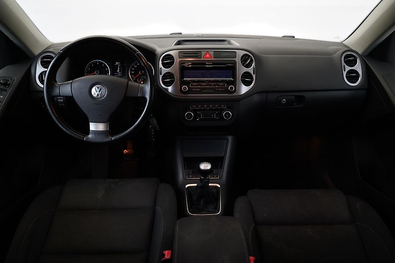 Volkswagen Tiguan - fotka 5 z 23