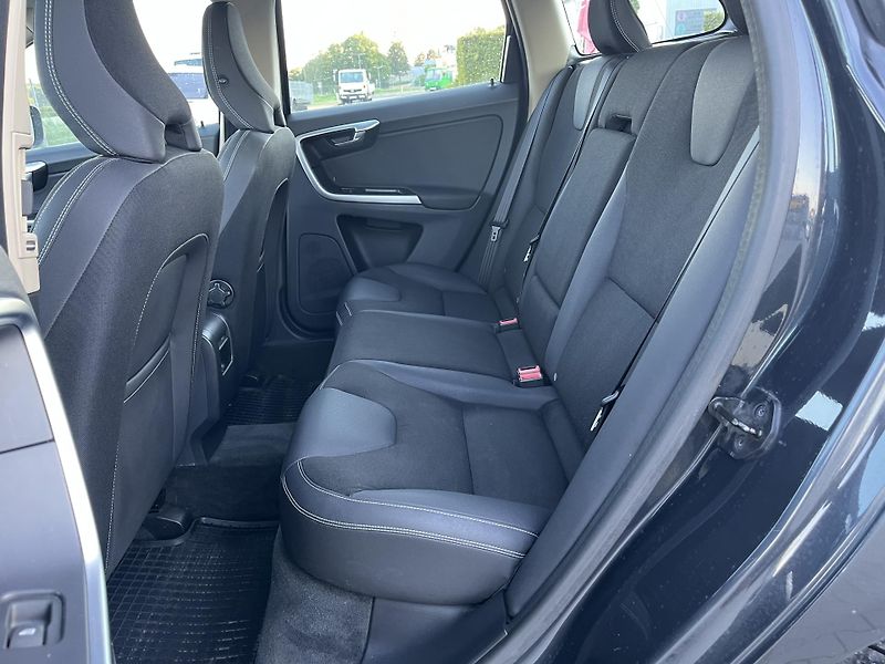 Volvo XC60 (2010) 2.4 D  129 kW - fotka 11 z 12
