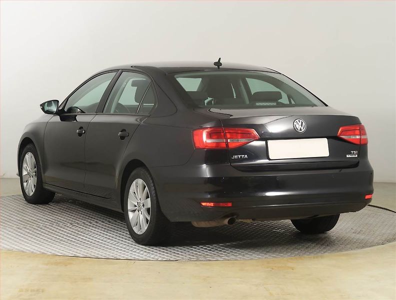 Volkswagen Jetta (2015) 1.2 TSI, Park. senzory - fotka 4 z 20