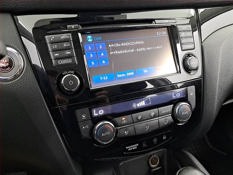 Nissan Qashqai (2015) 1.2 DIG-T, Automat, ČR,1.maj - fotka 12 z 28