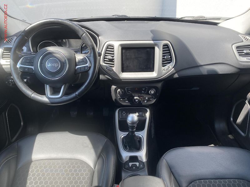 Jeep Compass (2019) 1.4 M-Air FWD, Longitude - fotka 8 z 17