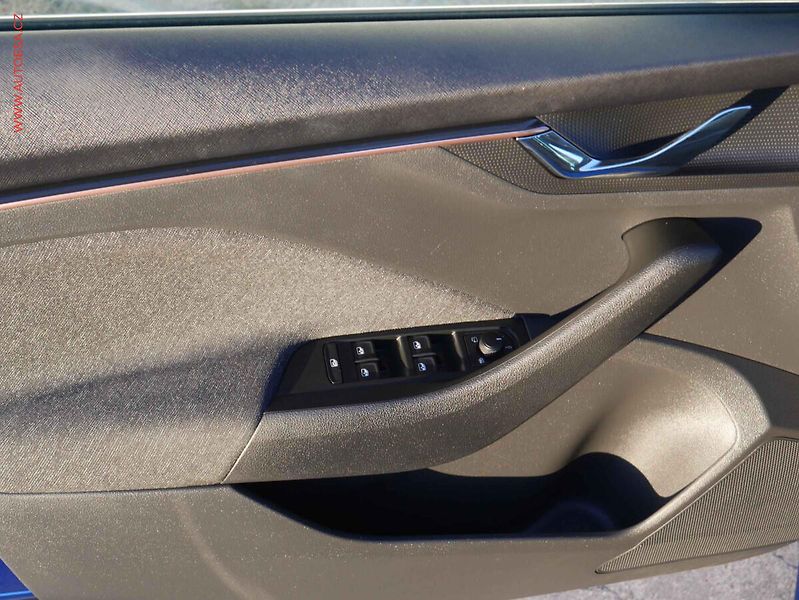 Škoda Scala (2023) 1.0 TSI, 1.maj,ČR, servis - fotka 16 z 16