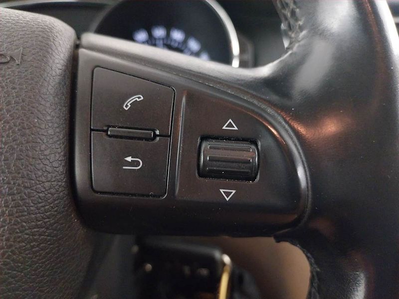 Škoda Superb (2011) Elegance 2.0 TDI, 4X4 - fotka 16 z 21