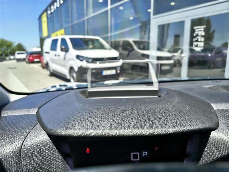 Citroën C4 1,5   SHINE Pack - fotka 20 z 22