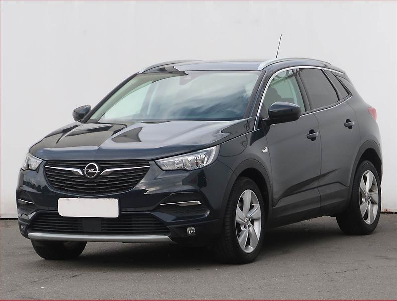 Opel Grandland X (2018) Innovation 1.2 Turbo - fotka 2 z 21