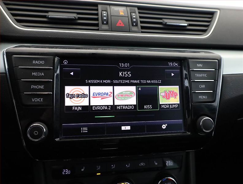 Škoda Superb (2017) 2.0 TDI, Automat, Navi - fotka 11 z 20