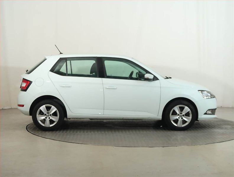 Škoda Fabia (2019) Ambition 1.0 TSI, Automat - fotka 6 z 15
