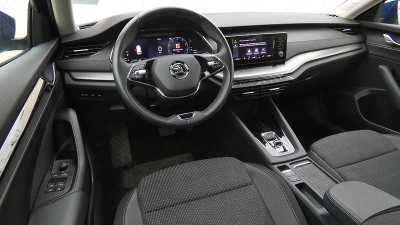 Škoda Octavia Combi 1.5 TSI 110kW DSG Ambiti - fotka 5 z 22