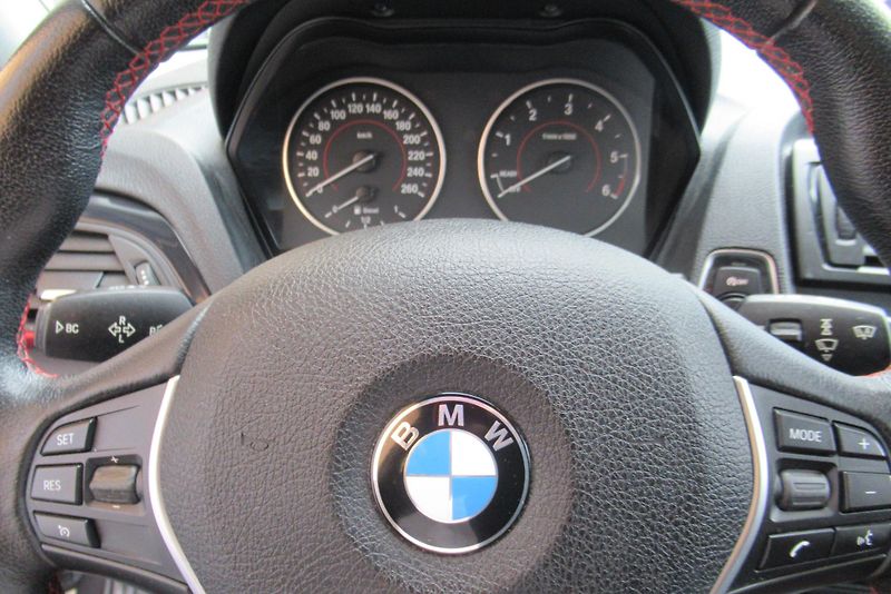 BMW Řada 1 116d 2.0D AUT. KLIMA XENONY - fotka 12 z 22