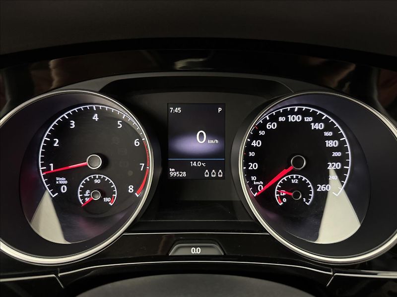 Volkswagen Touran 1,4 TSi 110kW DSG ACC 5MÍST CZ - fotka 12 z 44