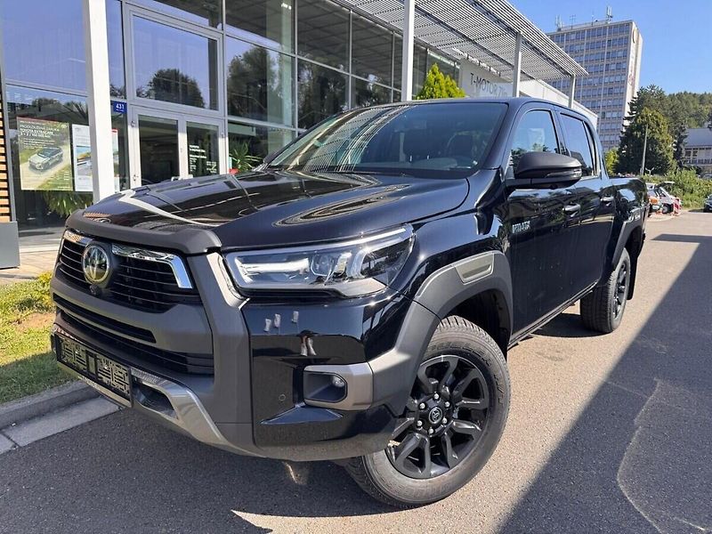 Toyota Hilux 2.8 Invincible - fotka 4 z 13