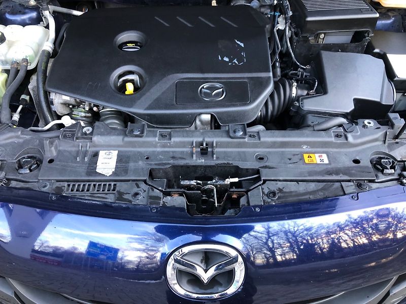 Mazda 5 (2011) 1.6 MZR-CD, 7míst - fotka 30 z 31