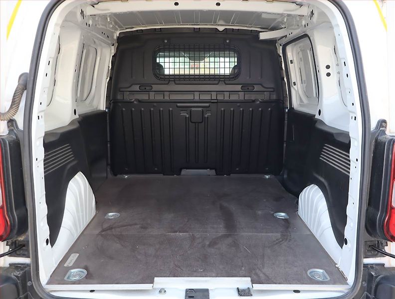 Peugeot Partner (2022) PureTech 110, SR, 1Maj, DPH - fotka 12 z 14