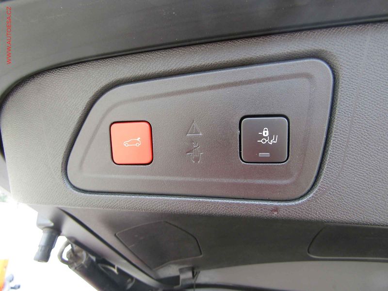 Citroën C5 Aircross (2020) 1.5 HDi, Feel, navi - fotka 23 z 23