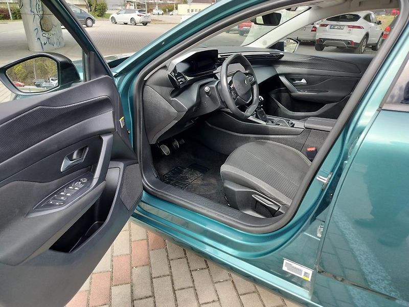 Peugeot 308 SW  1.5 BlueHDI  96kW  automat - fotka 9 z 30