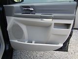 Chrysler Voyager (2007) 3.3 V6 128kW LPG 90L - náhled 23