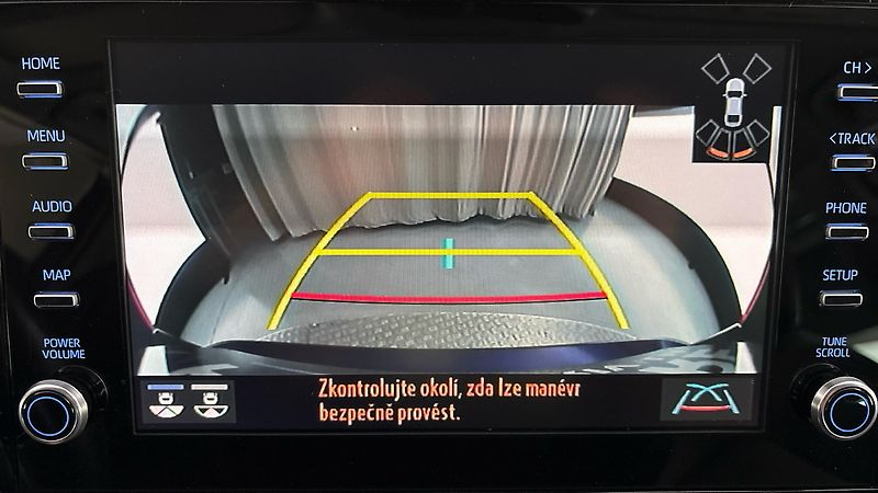 Toyota Camry 2.5 Hybrid AUT Executive - fotka 11 z 26