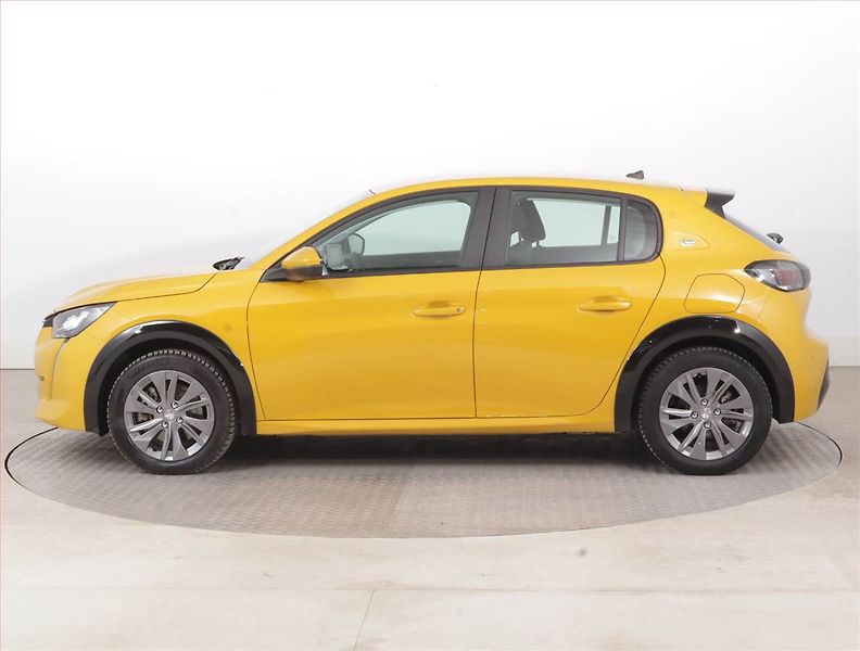 Peugeot 208 (2021) 50 kWh, SoH 90%, Automat - fotka 3 z 18