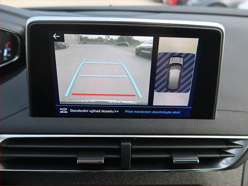 Peugeot 3008 (2019) Allure 1.6 PureTech, Automat - fotka 17 z 17