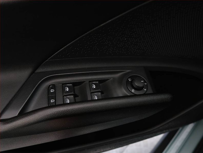Škoda Enyaq (2021) iV 80 (82 kWh), SoH 90% - fotka 32 z 34