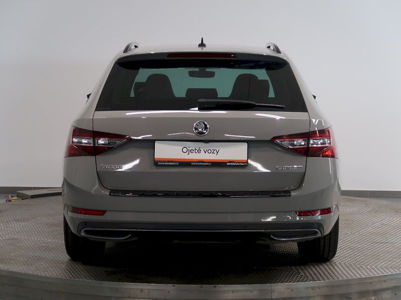 Škoda Superb (2018) SPORTLINE 2.0TDI 140KW CANTON - fotka 9 z 41
