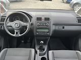 Volkswagen Touran (2011) 1.6TDi, AAC, TZ - náhled 8