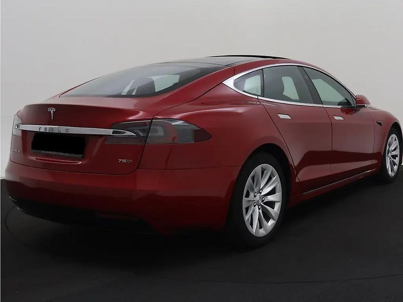 Tesla Model S 75D 386kW MCU2 SOH 91%  - fotka 2 z 14