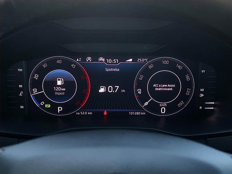 Škoda Karoq (2020) Style 1.6 TDI - fotka 11 z 20