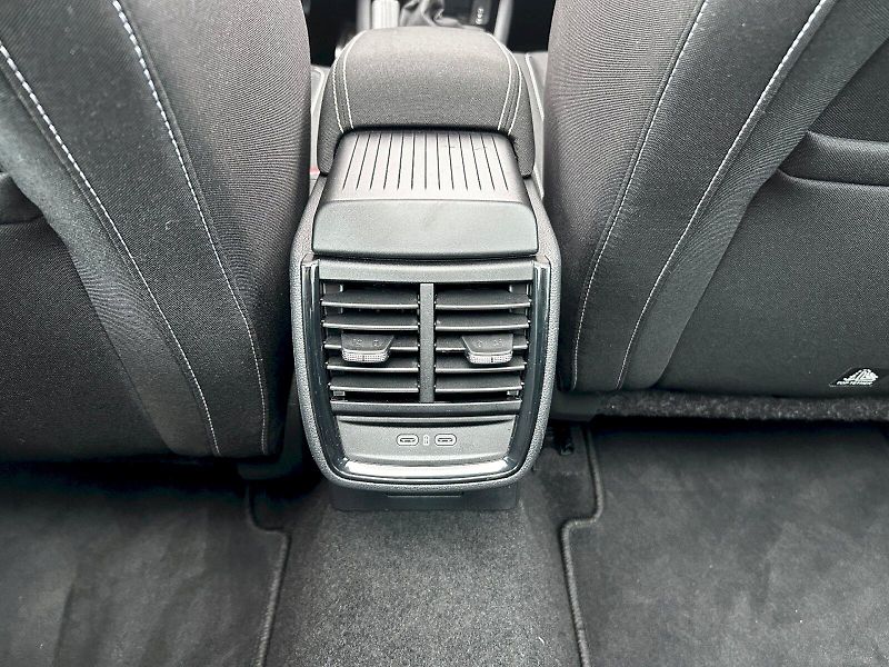 Škoda Kamiq (2024) 1.0 TSI 85kW DSG Monte Carlo - fotka 29 z 35