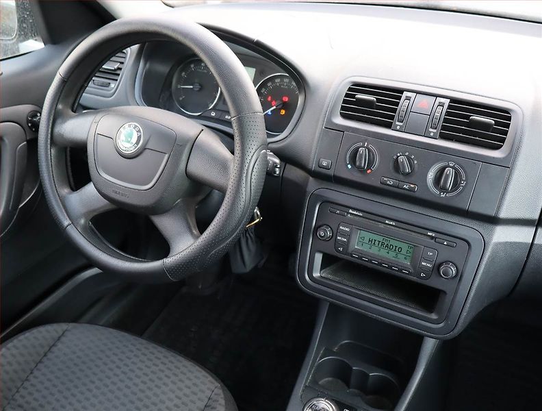 Škoda Roomster (2012) 1.2 TSI, Serv.kniha, po STK - fotka 7 z 18