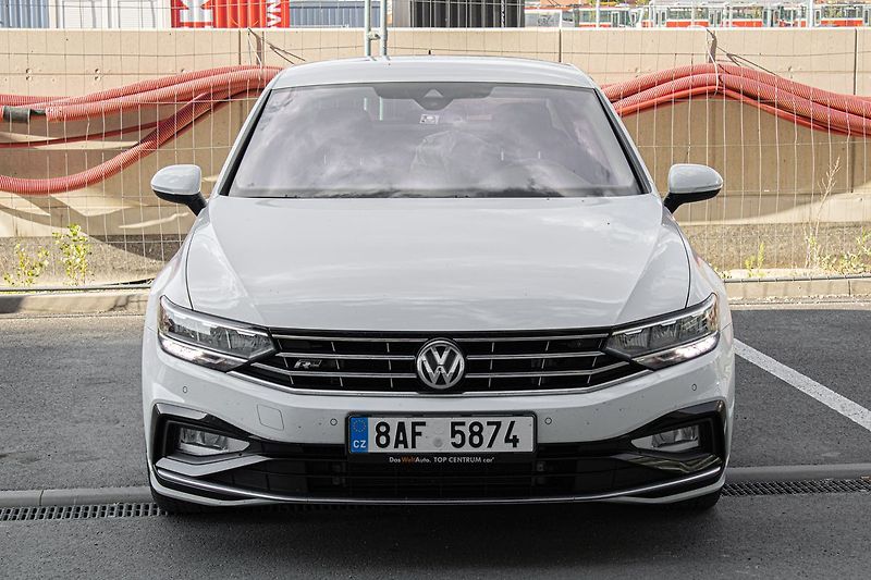 Volkswagen Passat - fotka 2 z 27