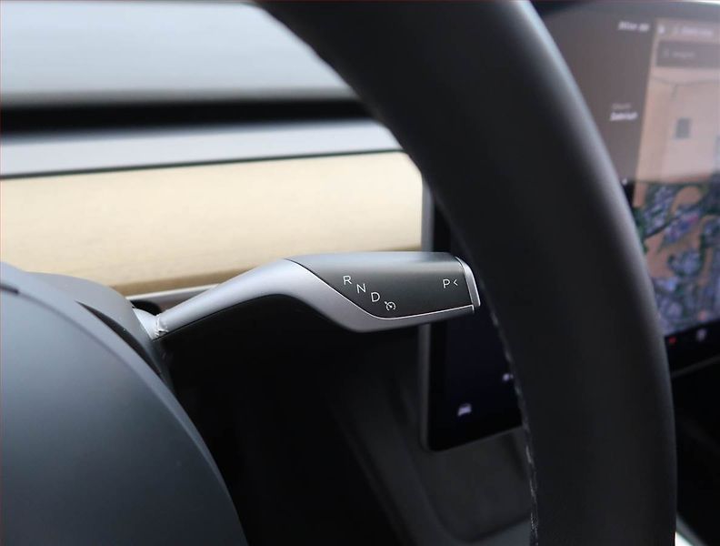 Tesla Model Y (2022) Long Range AWD 79kWh, SoH 88% - fotka 12 z 33