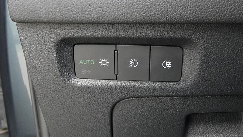 Škoda Octavia 2,0 TDI Style - fotka 10 z 25
