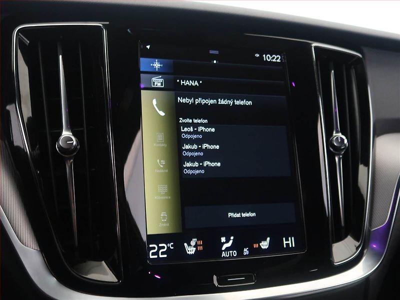 Volvo V60 (2021) R-Design B4 - fotka 23 z 29